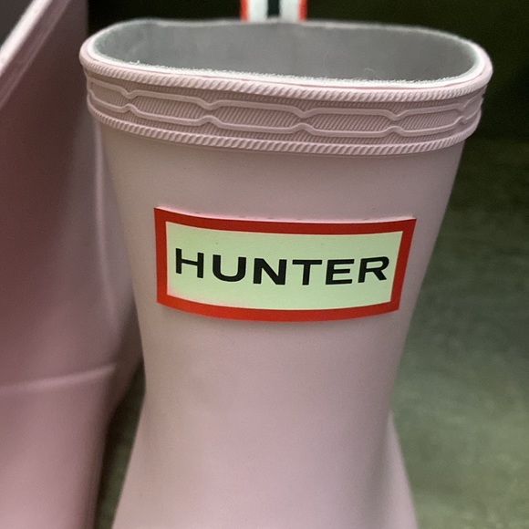 Hunter Women's Original Play Short Boots size 9
Shaft height
6 Inches - Picture 7 of 9